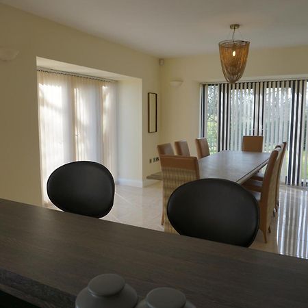 Hunter Lodges By Celtic Manor 뉴포트 외부 사진