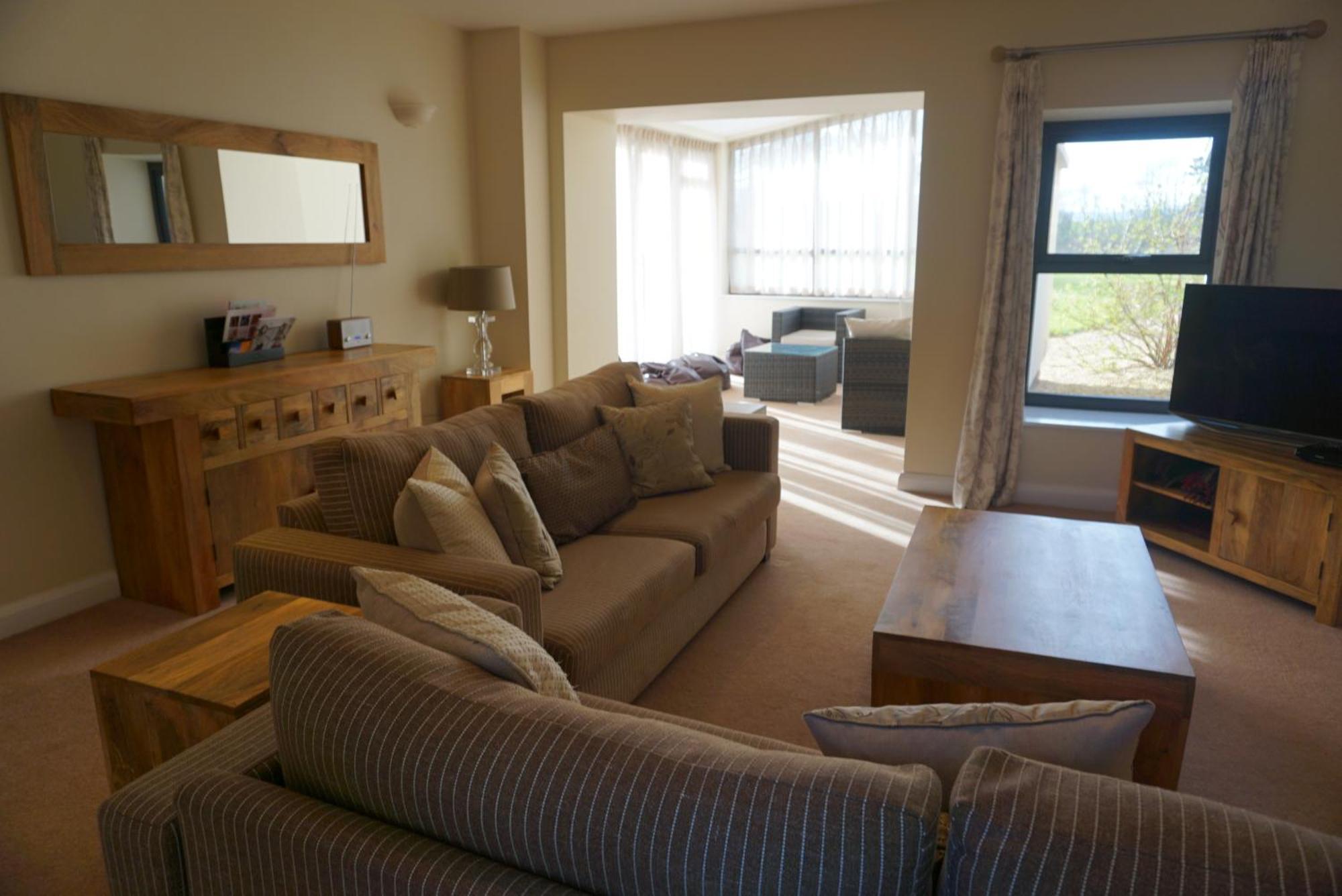Hunter Lodges By Celtic Manor 뉴포트 외부 사진